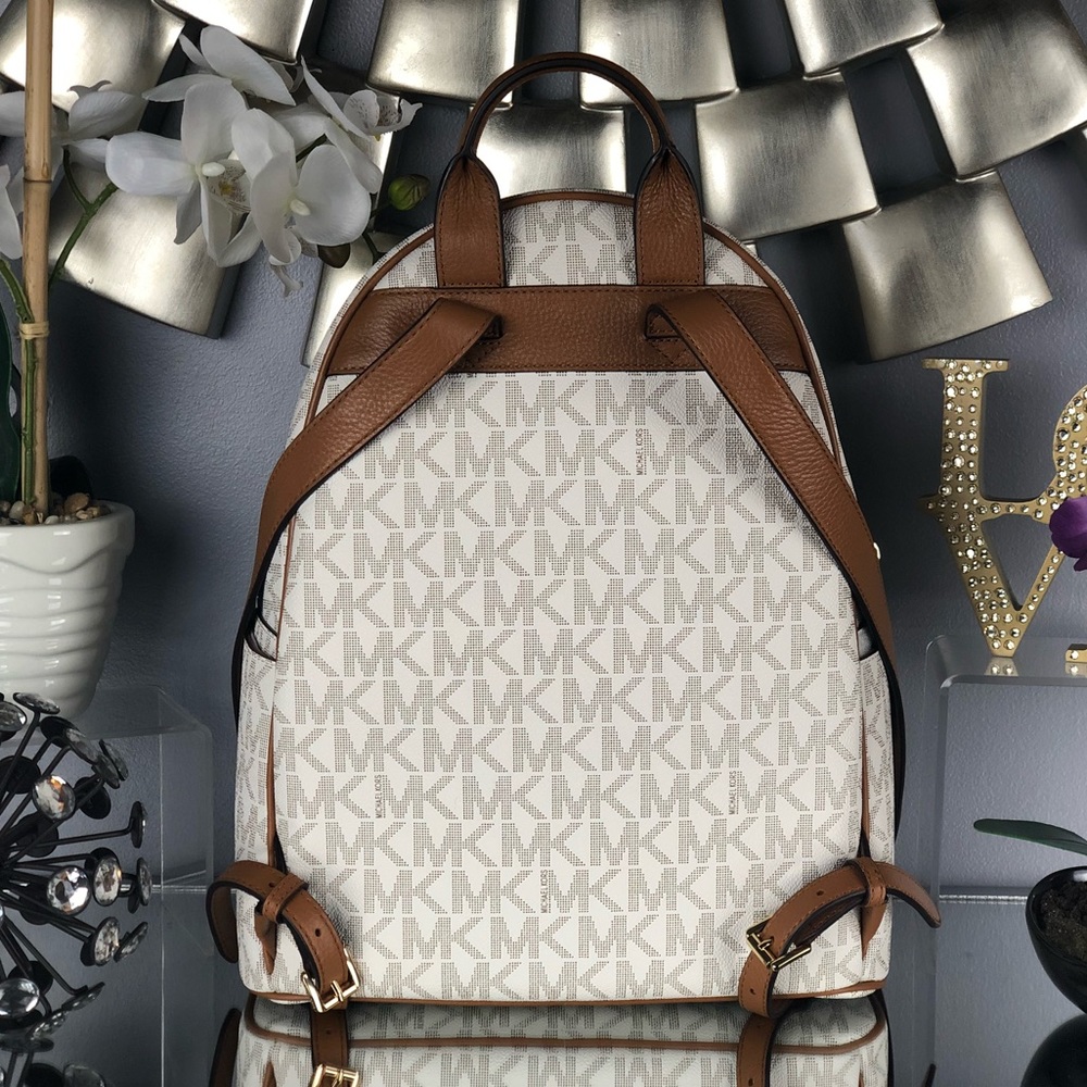 NWT..Michael Kors Large Abbey Vanilla Backpack Bag - Picture 5 of 6